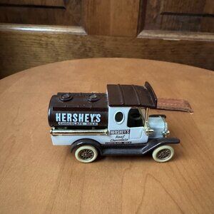 Lledo Days Gone Diecast Vehicles - Hershey's Chocolate Milk Tanker Truck
